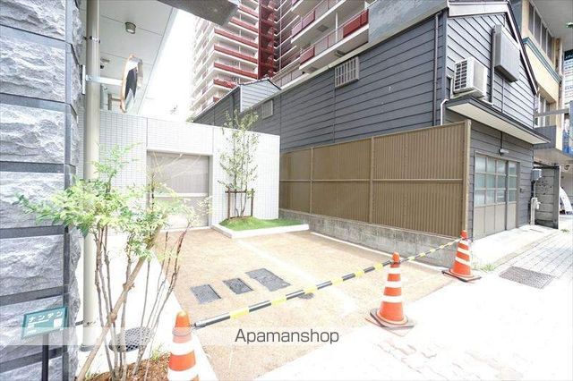 セレニティー大須の玄関写真