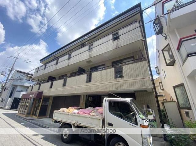 マンションカワハラの外観写真