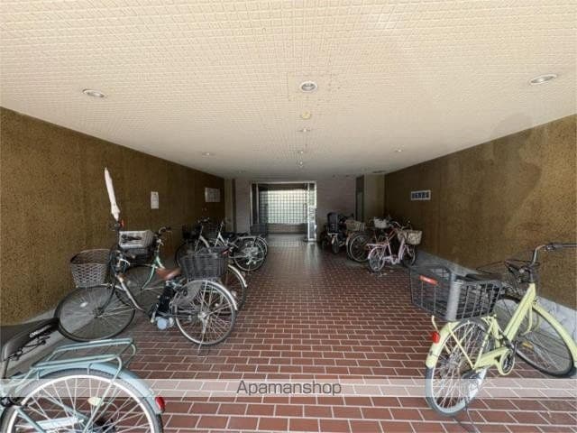 東栄マンションの玄関写真