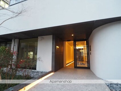 ワンルーフレジデンス上野御徒町[2LDK/40.32m2]のエントランス