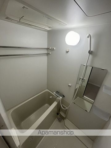 ELEVEHIGASHITEMMAの内装写真