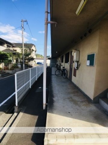 ジョリープレイスの玄関写真