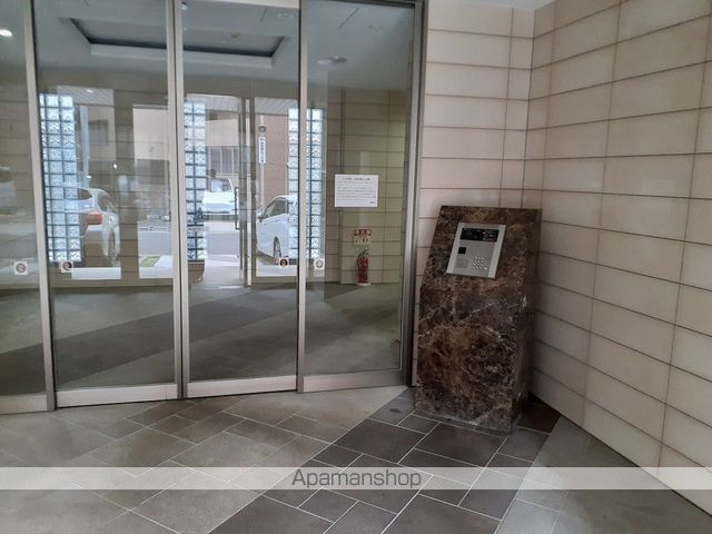 ノヴェル新栄の玄関写真