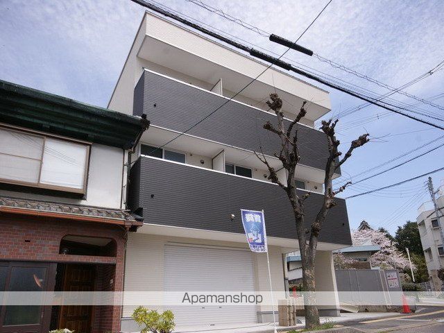 ウィン蛍池の外観写真