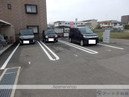 ア　ピアチェーレ　Ⅰ[2LDK/51.23m2]の駐車場