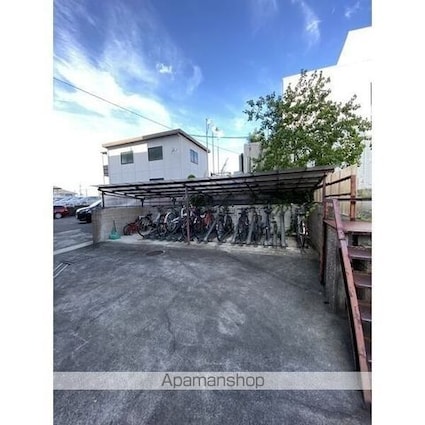 プリミエール平和ヶ丘[2LDK/56.7m2]の駐車場