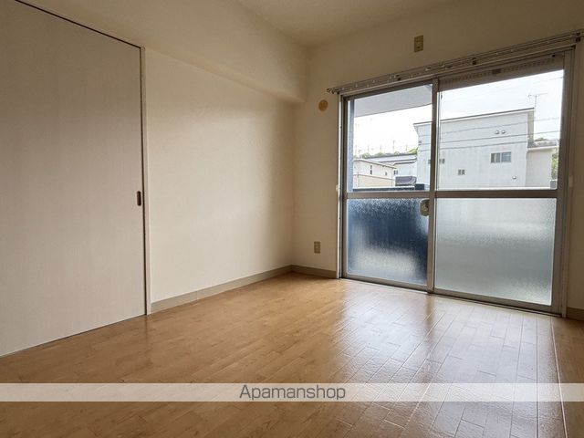 マンションロイヤルアイリスの内装写真