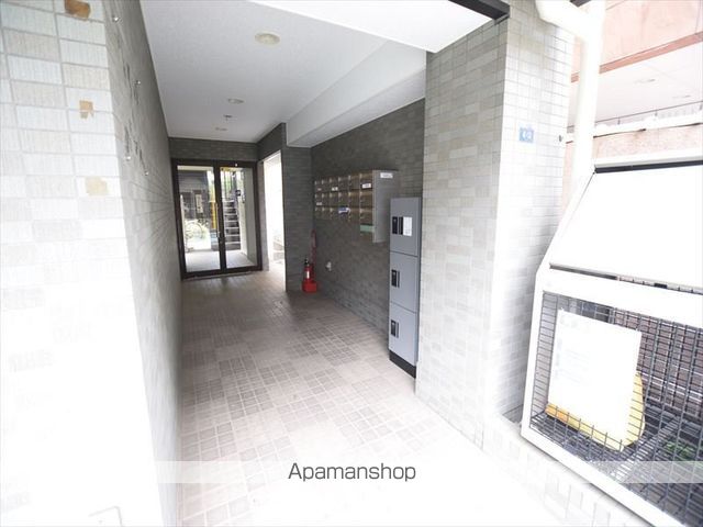 EM’Sマンションの玄関写真