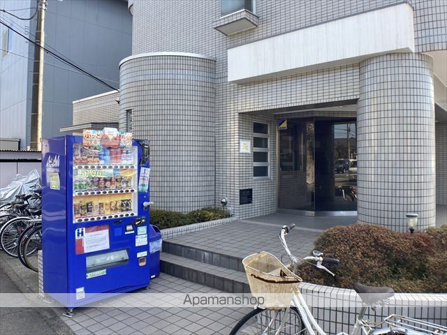 ダイホープラザ橋本IIIの玄関写真