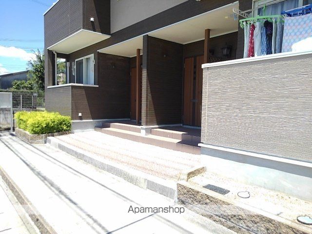 レイール I棟の玄関写真