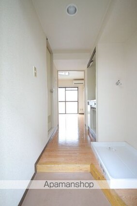 メゾン東中野[1R/16.24m2]の玄関