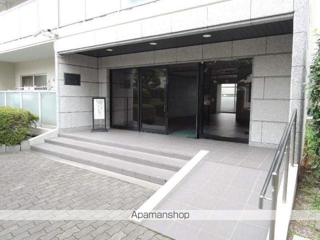 サンマンション戸田の玄関写真