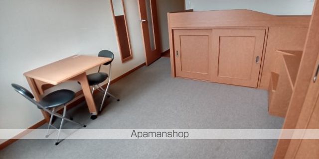 レオパレスCOLLINA富野の内装写真