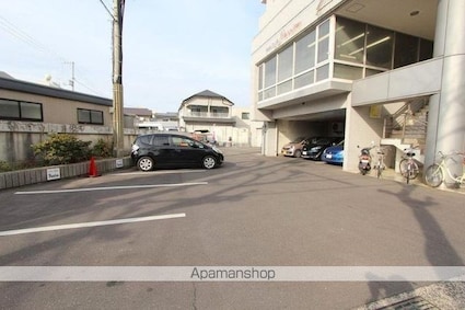香川県高松市桜町２丁目[3DK/61.6m2]の駐車場
