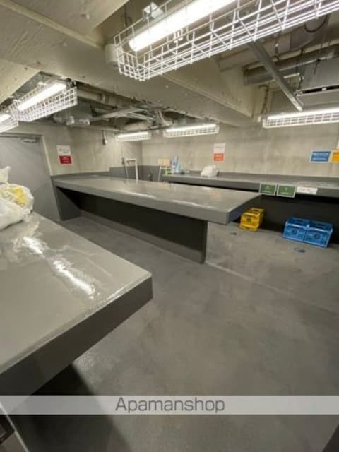 東京都新宿区南山伏町[1LDK/40.01m2]の共用部1