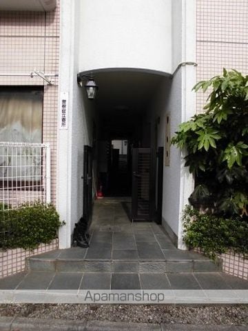 スカイコート高円寺の玄関写真