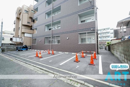 リュンヌ祇園[1R/21.36m2]の駐車場2