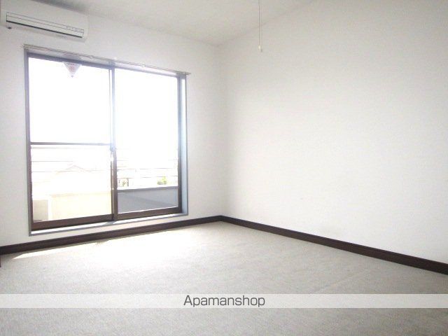 エクセレント・マンションの内装写真