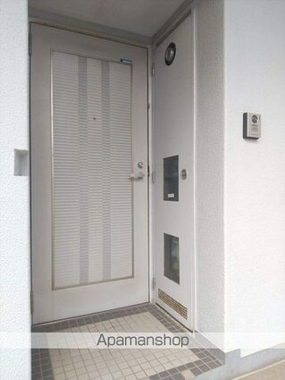 和歌山県和歌山市湊北町２丁目[1K/18.24m2]のエントランス3