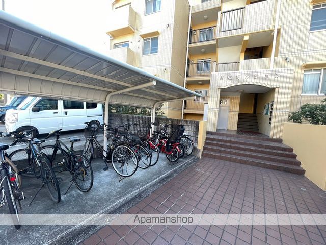 高橋マンションの外観写真