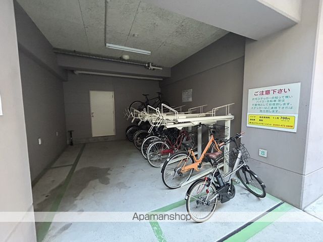 アップル第7マンションの外観写真