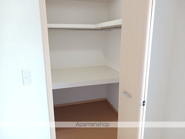 リバーサイド レジデンスの内装写真