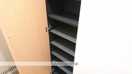 レジデンスＳＫ[1LDK/50.01m2]の玄関