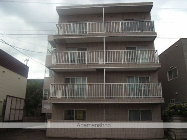 アローム南郷の外観写真
