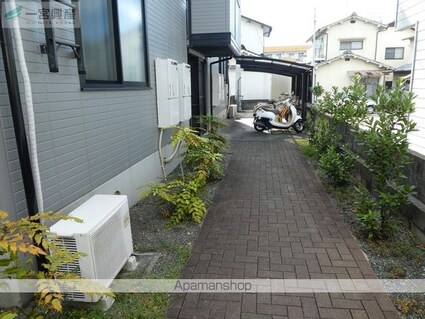 ローレルスクエア東山[2LDK/53.42m2]のエントランス
