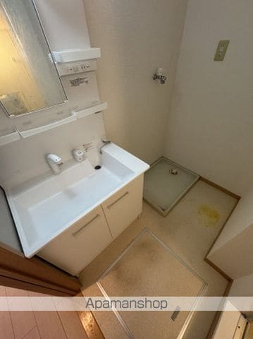 シャルル Iの内装写真