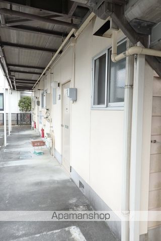 サンハイツ駅南の玄関写真