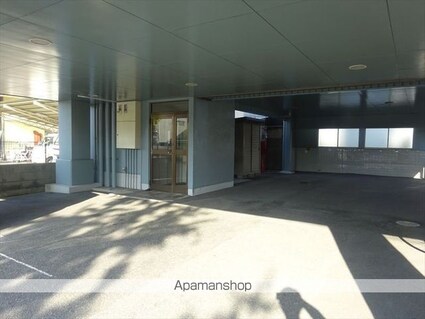 和歌山県和歌山市手平３丁目[1K/16.72m2]のエントランス4