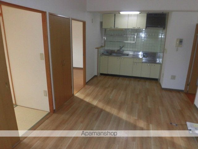 ラフィネ牛田本町の内装写真