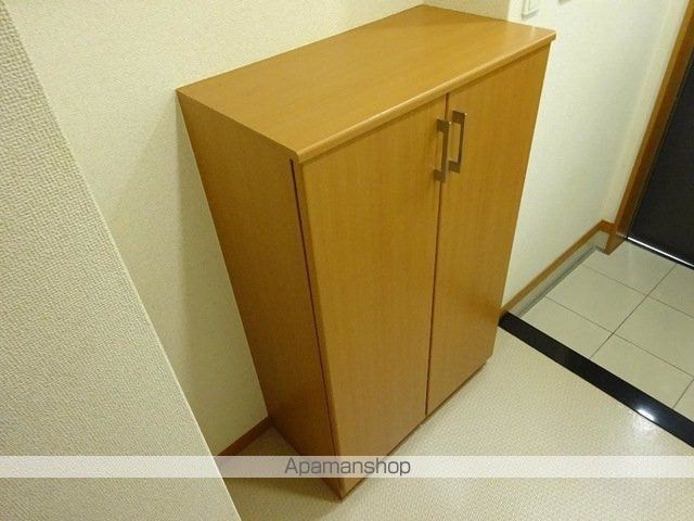 ティンカーベル[2LDK/61.2m2]の玄関