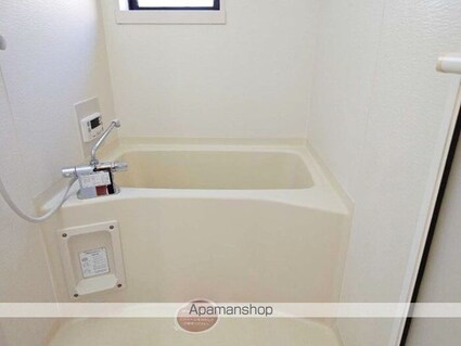 リビングタウン西長戸　Ｃ棟[2LDK/53.77m2]のバス