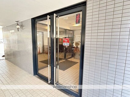 広島県広島市中区上幟町[2LDK/57m2]のエントランス2