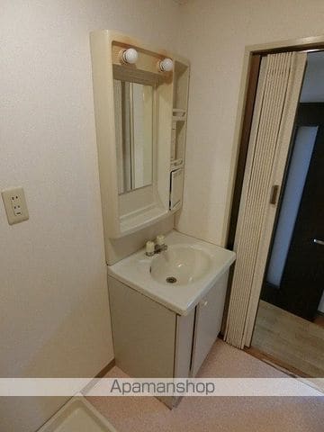 ベルシャイン竹原Aの内装写真