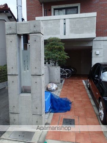 イースタンヒルズ藤が丘.の玄関写真
