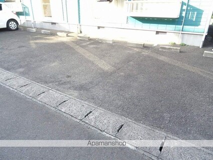 カーサヴェルデ[1K/24.3m2]の駐車場