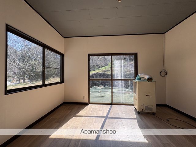 三入南2丁目戸建ての内装写真