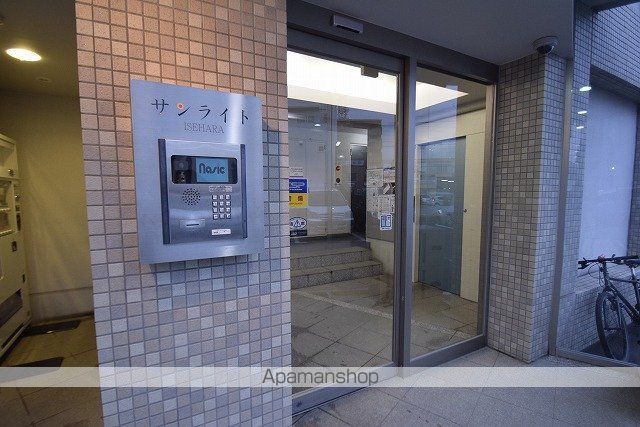 サンライト伊勢原の玄関写真