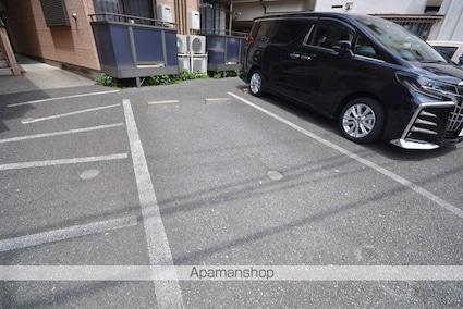 チサカ第５[1K/24.84m2]の駐車場