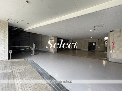 プレディアスタイル横濱沢渡[1R/26.13m2]の駐車場