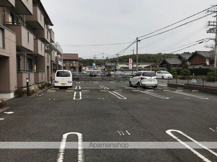 セジュールＬ３（エルスリー）[2DK/50.42m2]の駐車場2