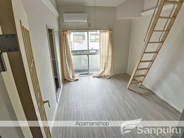 フレグランス小栗の内装写真