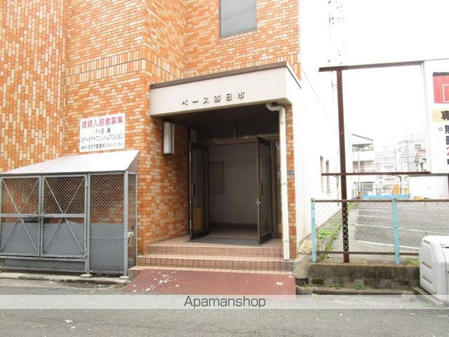 ベース四日市の玄関写真