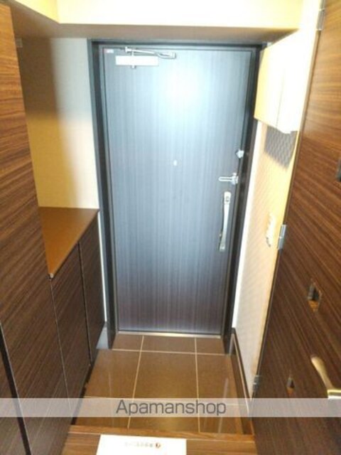 東京都中野区弥生町５丁目[1LDK/44.25m2]の玄関
