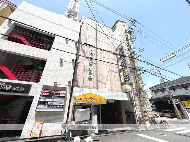 グランドビルの外観写真