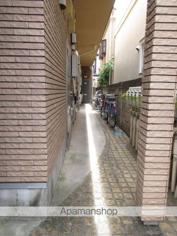 東京地下鉄丸ノ内線 新高円寺駅 徒歩11分 2階建 築21年の玄関写真