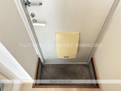 フォンテ東長崎[1R/16m2]の玄関
